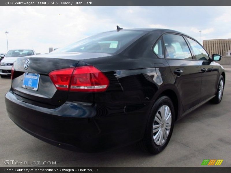 Black / Titan Black 2014 Volkswagen Passat 2.5L S