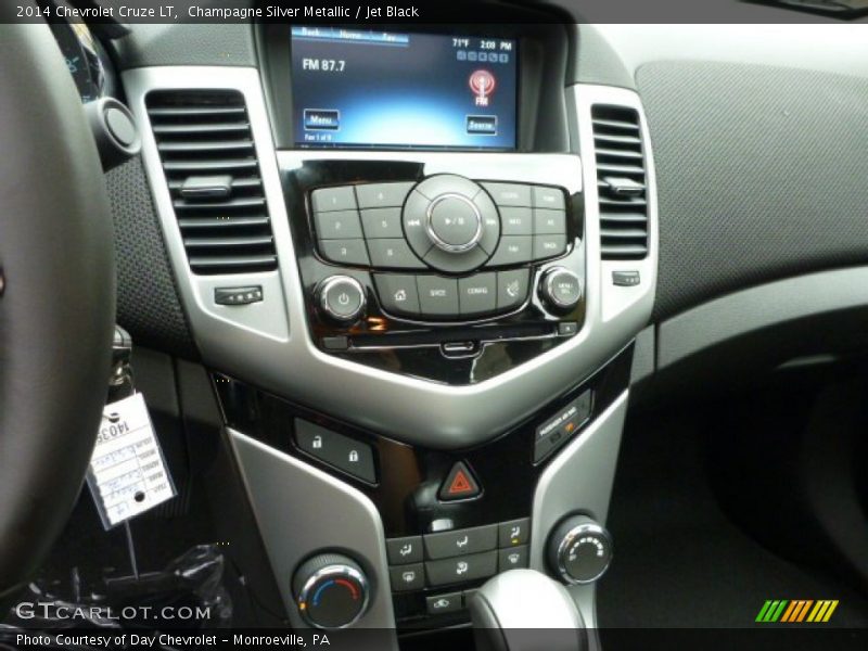 Champagne Silver Metallic / Jet Black 2014 Chevrolet Cruze LT