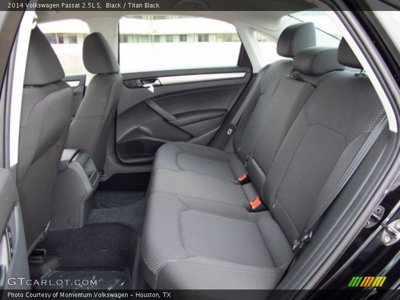 Black / Titan Black 2014 Volkswagen Passat 2.5L S