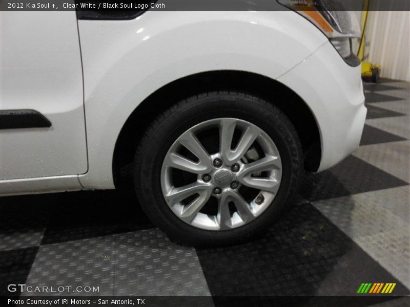 Clear White / Black Soul Logo Cloth 2012 Kia Soul +
