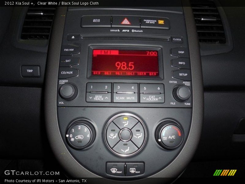 Clear White / Black Soul Logo Cloth 2012 Kia Soul +