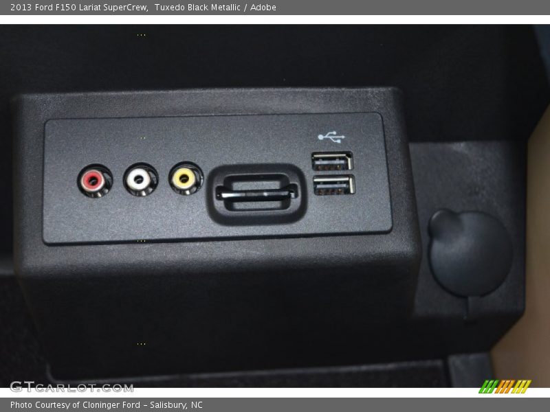 Tuxedo Black Metallic / Adobe 2013 Ford F150 Lariat SuperCrew