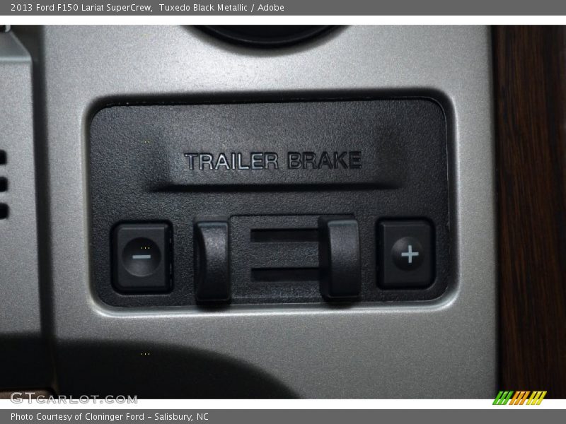 Tuxedo Black Metallic / Adobe 2013 Ford F150 Lariat SuperCrew