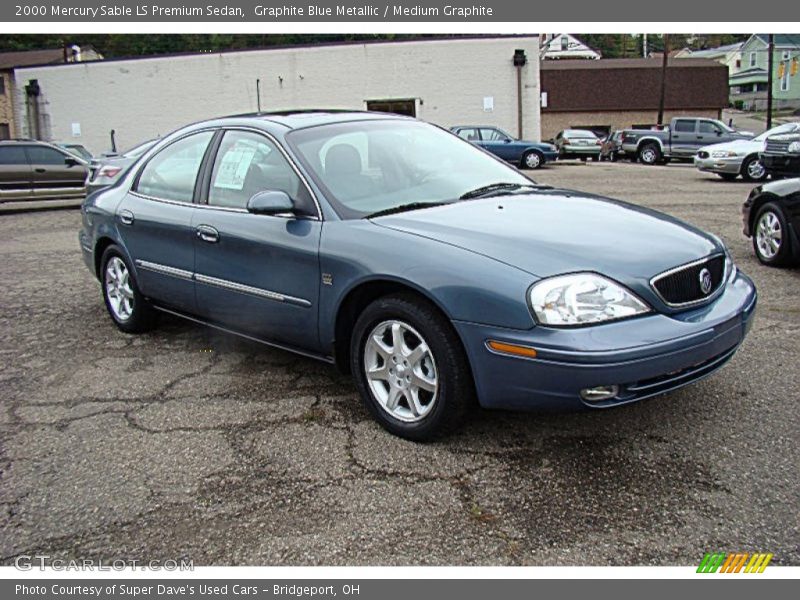 Front 3/4 View of 2000 Sable LS Premium Sedan