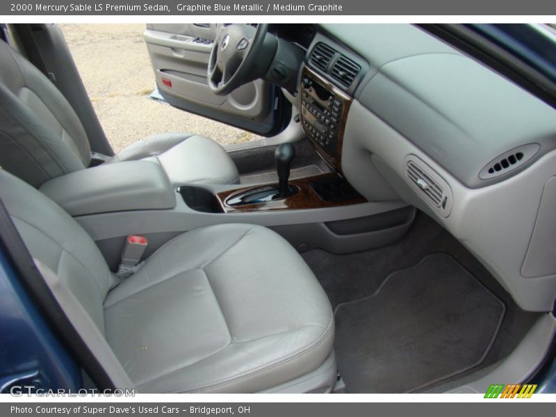 Dashboard of 2000 Sable LS Premium Sedan