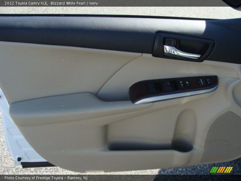 Blizzard White Pearl / Ivory 2012 Toyota Camry XLE