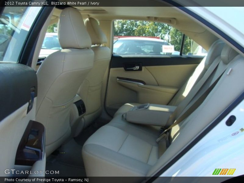 Blizzard White Pearl / Ivory 2012 Toyota Camry XLE