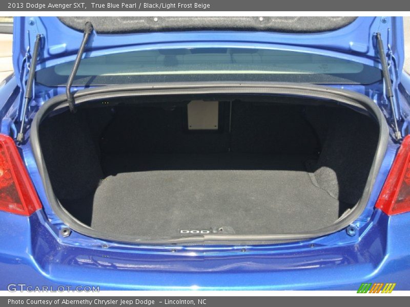 True Blue Pearl / Black/Light Frost Beige 2013 Dodge Avenger SXT