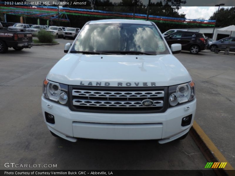 Fuji White / Almond 2012 Land Rover LR2 HSE