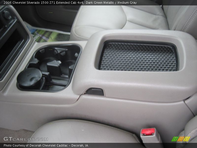 Dark Green Metallic / Medium Gray 2006 Chevrolet Silverado 1500 Z71 Extended Cab 4x4