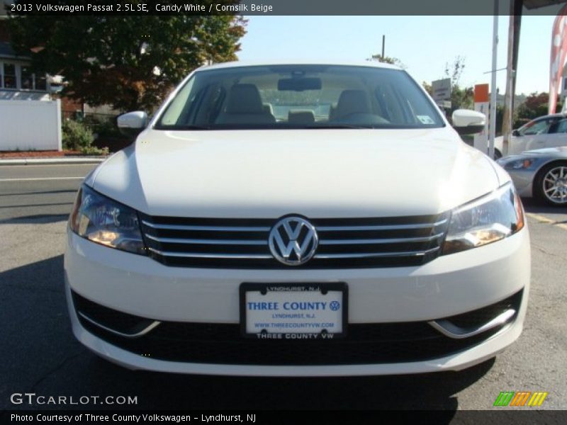 Candy White / Cornsilk Beige 2013 Volkswagen Passat 2.5L SE