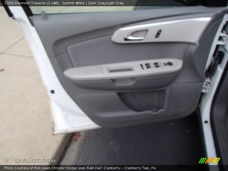 Summit White / Dark Gray/Light Gray 2009 Chevrolet Traverse LS AWD