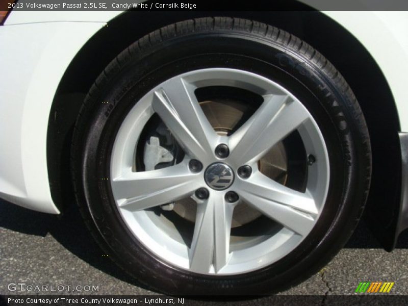 Candy White / Cornsilk Beige 2013 Volkswagen Passat 2.5L SE