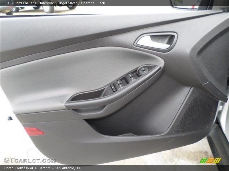 Ingot Silver / Charcoal Black 2014 Ford Focus SE Hatchback