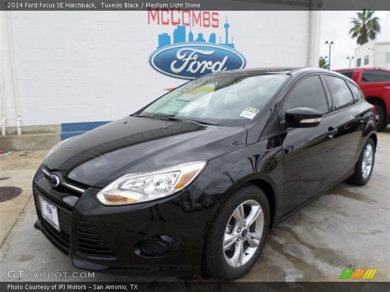 Tuxedo Black / Medium Light Stone 2014 Ford Focus SE Hatchback