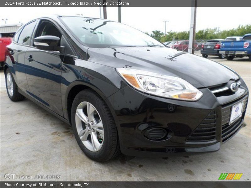 Tuxedo Black / Medium Light Stone 2014 Ford Focus SE Hatchback