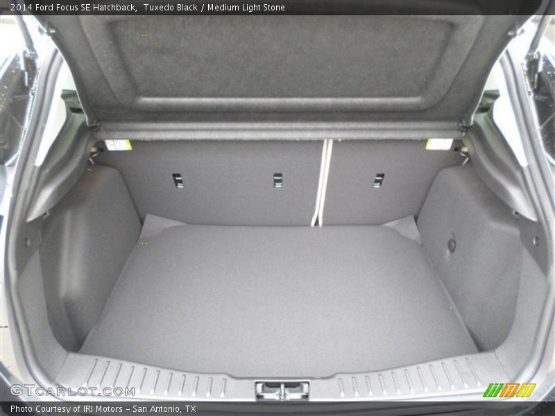Tuxedo Black / Medium Light Stone 2014 Ford Focus SE Hatchback