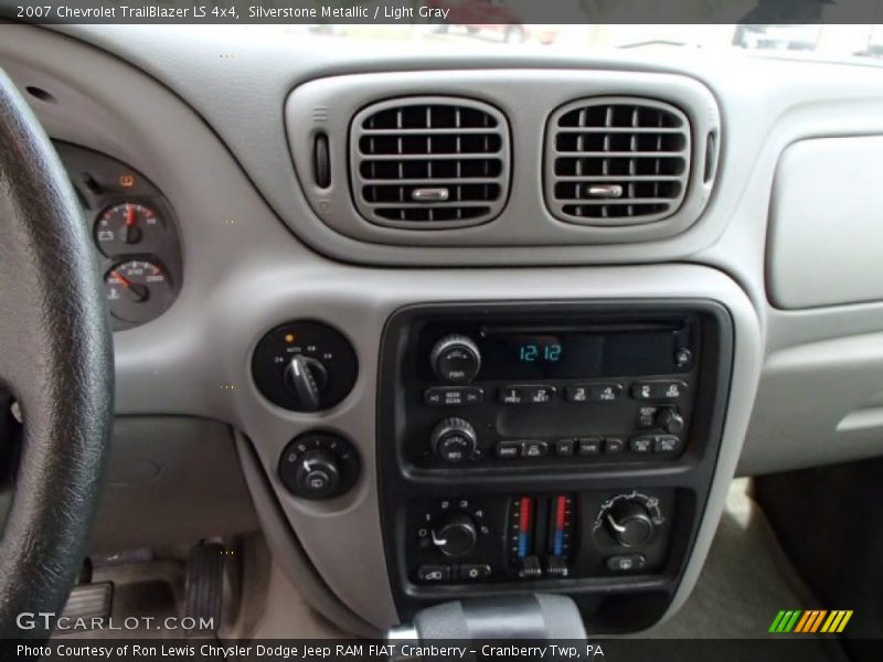 Silverstone Metallic / Light Gray 2007 Chevrolet TrailBlazer LS 4x4