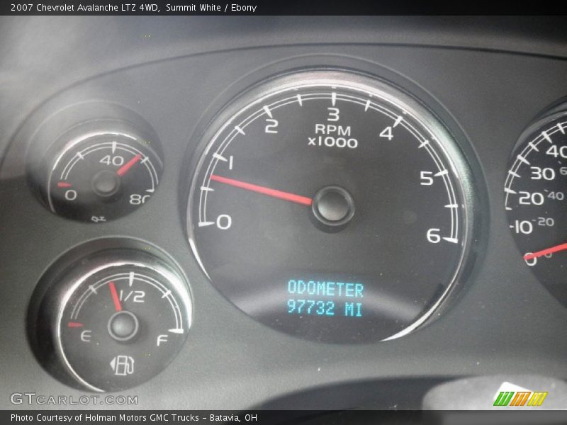 Summit White / Ebony 2007 Chevrolet Avalanche LTZ 4WD