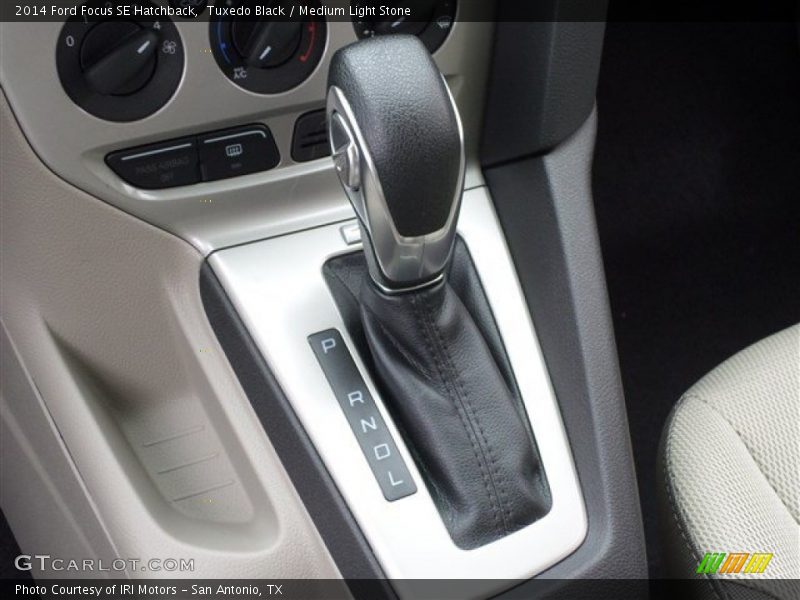 Tuxedo Black / Medium Light Stone 2014 Ford Focus SE Hatchback