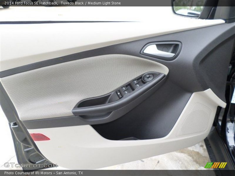 Tuxedo Black / Medium Light Stone 2014 Ford Focus SE Hatchback
