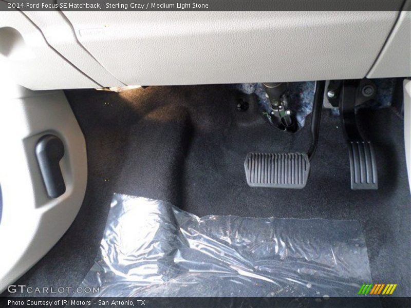 Sterling Gray / Medium Light Stone 2014 Ford Focus SE Hatchback