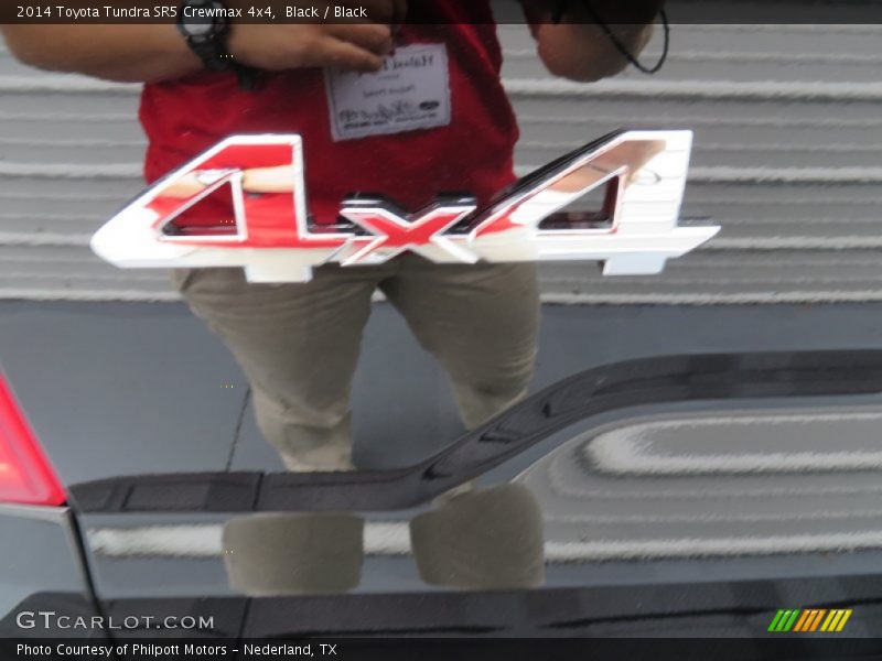 Black / Black 2014 Toyota Tundra SR5 Crewmax 4x4