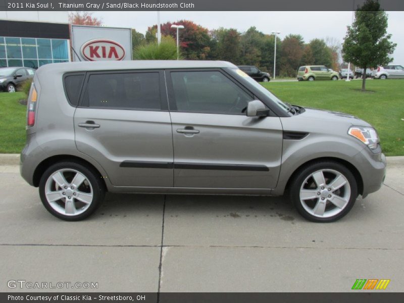 Titanium Gray / Sand/Black Houndstooth Cloth 2011 Kia Soul !