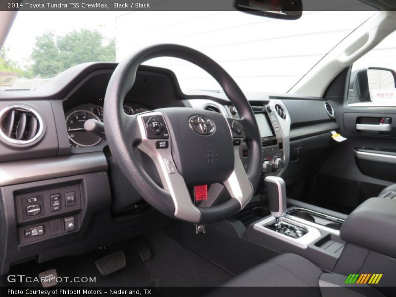 Dashboard of 2014 Tundra TSS CrewMax