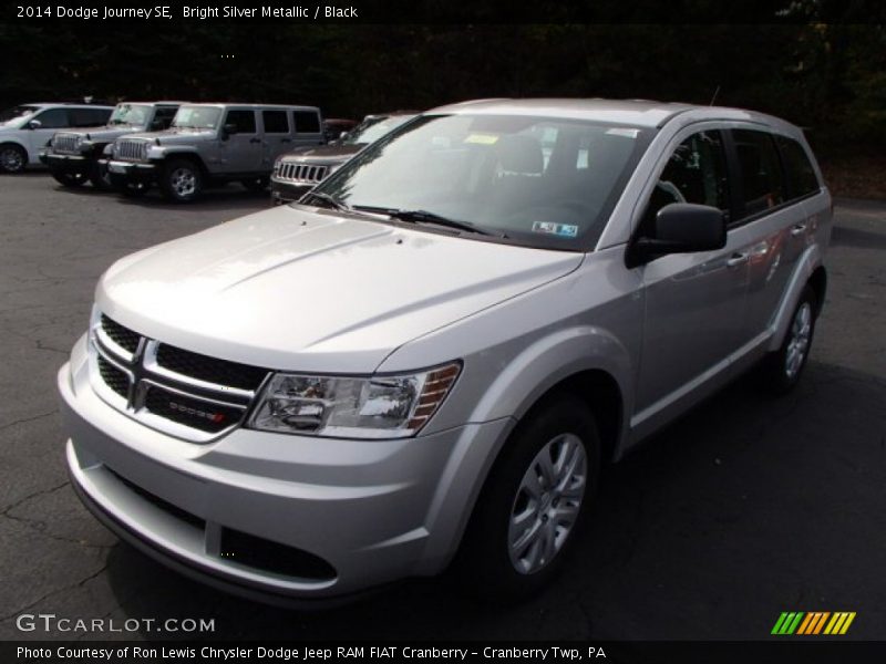Bright Silver Metallic / Black 2014 Dodge Journey SE