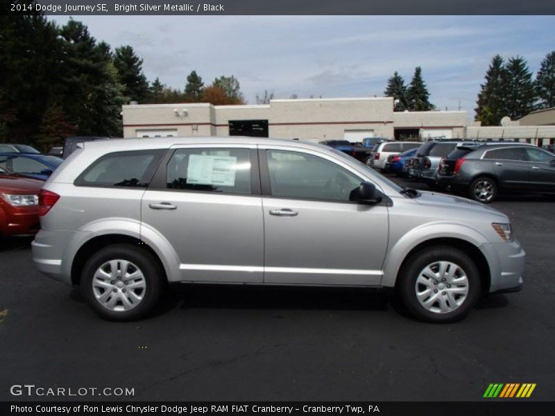 Bright Silver Metallic / Black 2014 Dodge Journey SE