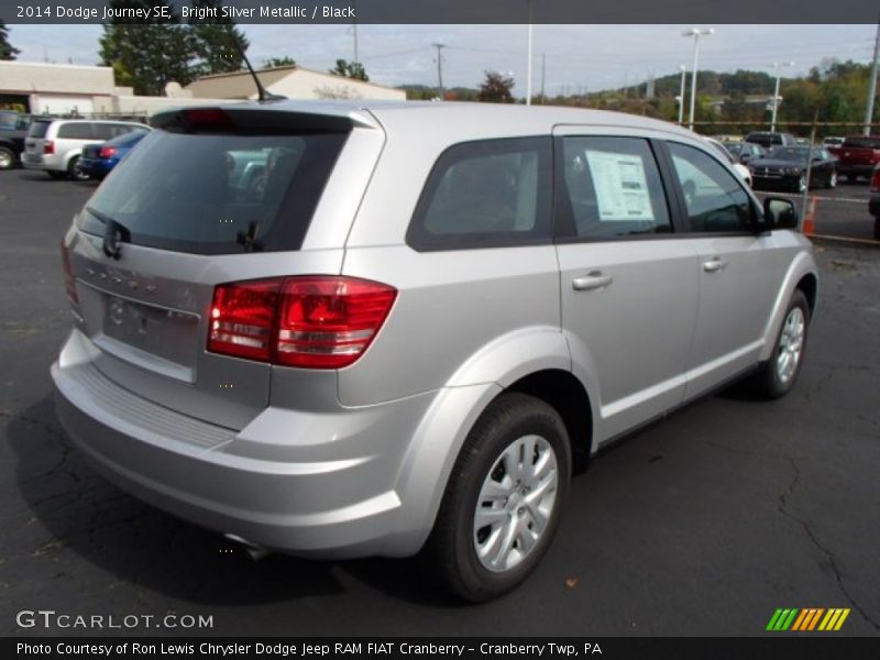 Bright Silver Metallic / Black 2014 Dodge Journey SE