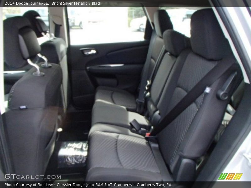 Bright Silver Metallic / Black 2014 Dodge Journey SE