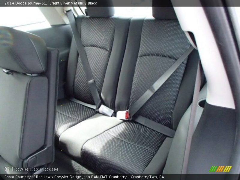 Bright Silver Metallic / Black 2014 Dodge Journey SE