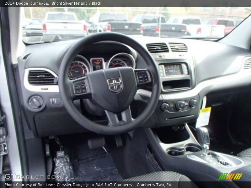 Bright Silver Metallic / Black 2014 Dodge Journey SE