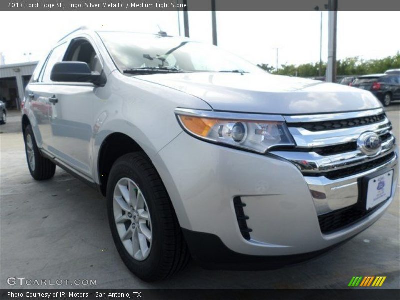 Ingot Silver Metallic / Medium Light Stone 2013 Ford Edge SE