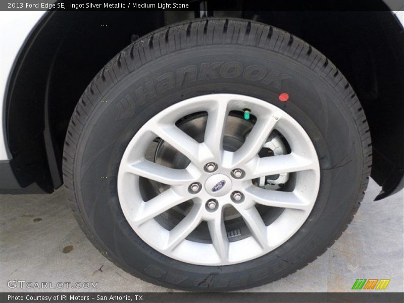 Ingot Silver Metallic / Medium Light Stone 2013 Ford Edge SE
