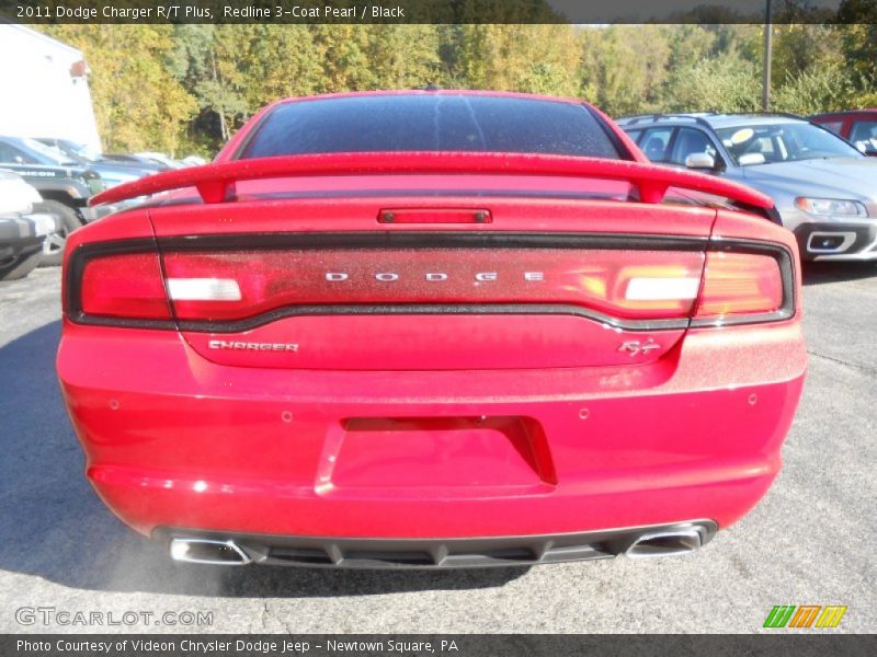 Redline 3-Coat Pearl / Black 2011 Dodge Charger R/T Plus