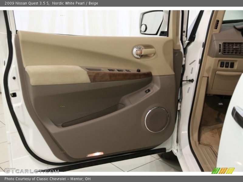Nordic White Pearl / Beige 2009 Nissan Quest 3.5 S