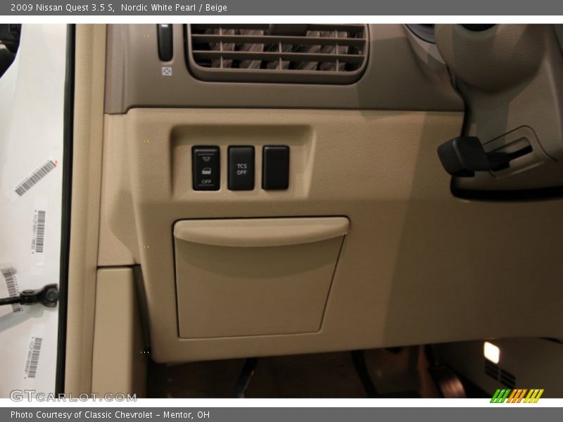 Nordic White Pearl / Beige 2009 Nissan Quest 3.5 S