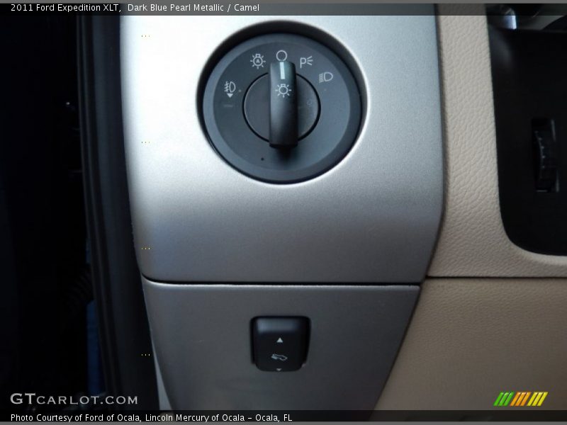 Dark Blue Pearl Metallic / Camel 2011 Ford Expedition XLT