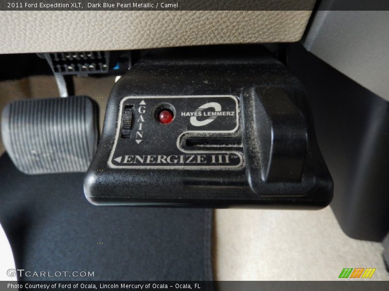 Dark Blue Pearl Metallic / Camel 2011 Ford Expedition XLT