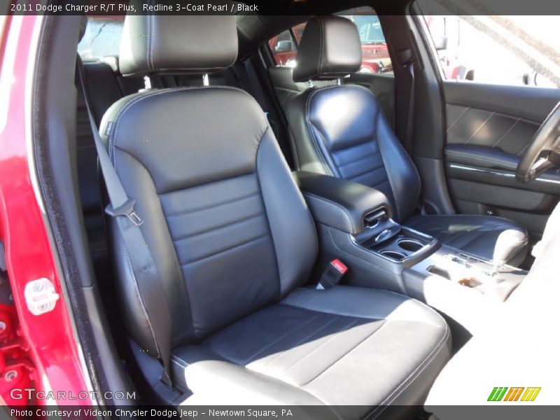 Redline 3-Coat Pearl / Black 2011 Dodge Charger R/T Plus