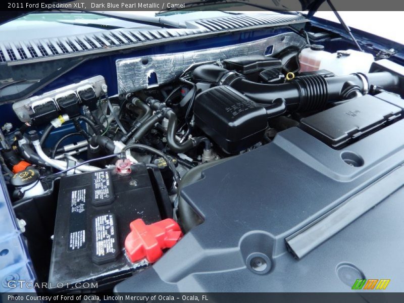 Dark Blue Pearl Metallic / Camel 2011 Ford Expedition XLT