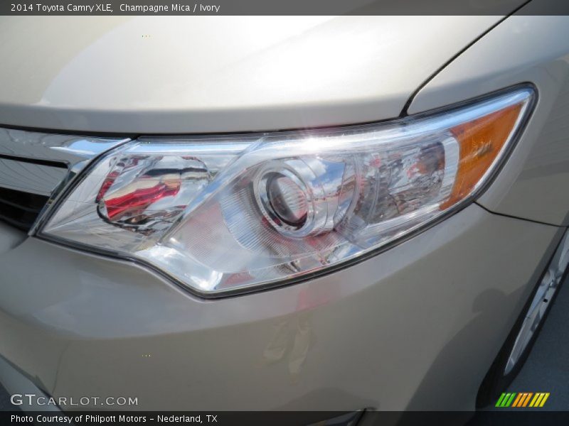 Champagne Mica / Ivory 2014 Toyota Camry XLE