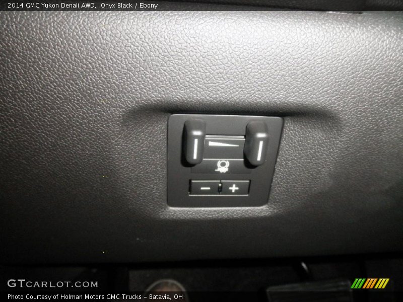 Onyx Black / Ebony 2014 GMC Yukon Denali AWD
