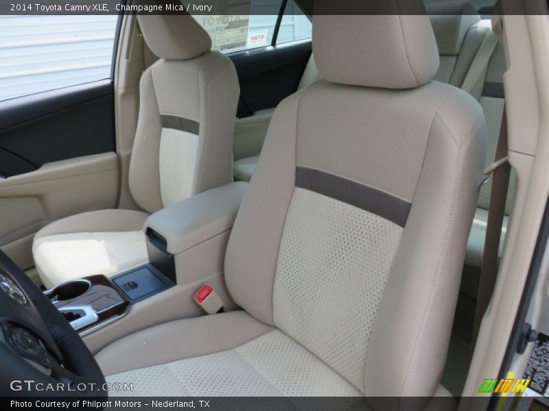 Champagne Mica / Ivory 2014 Toyota Camry XLE