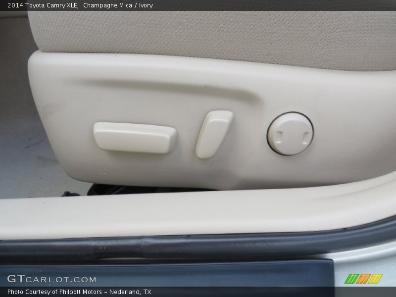 Champagne Mica / Ivory 2014 Toyota Camry XLE