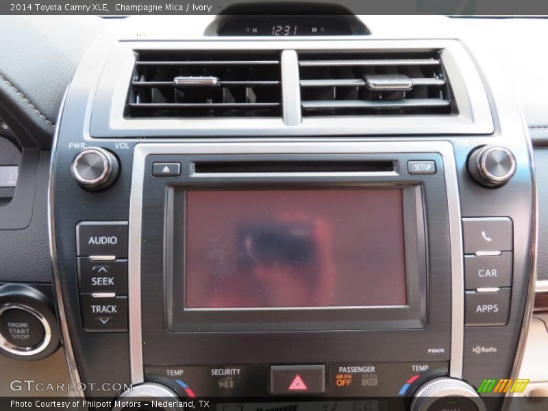 Champagne Mica / Ivory 2014 Toyota Camry XLE