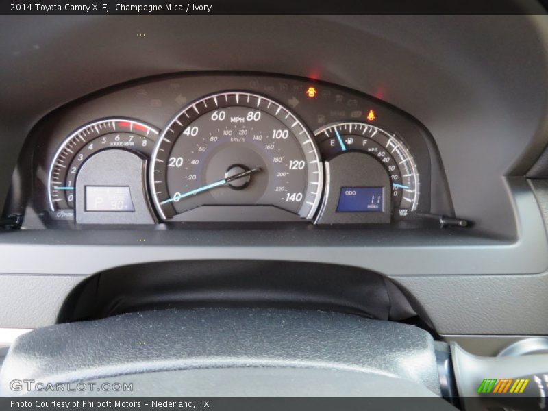 Champagne Mica / Ivory 2014 Toyota Camry XLE